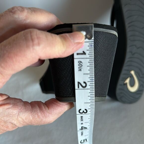 Olukai wedge flip flops- no wear and tear! Perfect Condition! - Picture 8 of 9